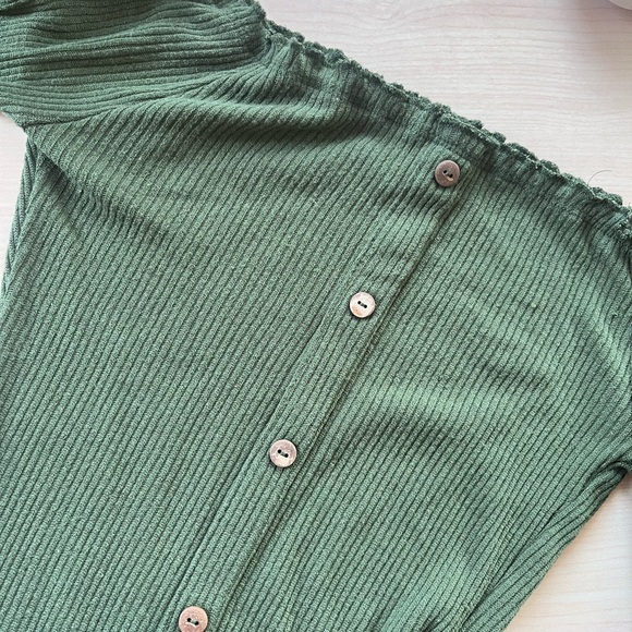 Green Off the Shoulder Bodycon Dress - Picture 3 of 3